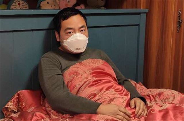 【高光“疫”事】感染不敢回家、排隊(duì)等床位、開(kāi)水兌米飯—— 趙東：帶著希望和愛(ài) 戰(zhàn)斗在春天里