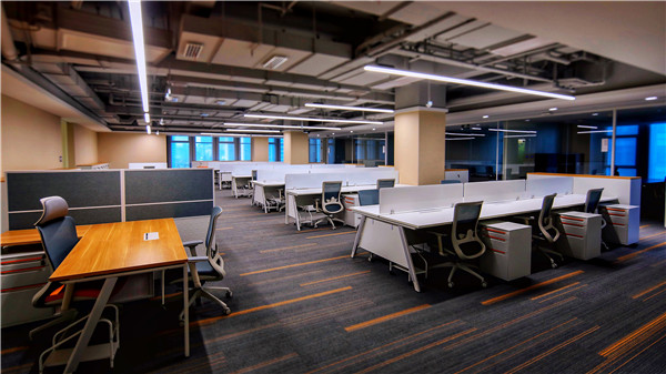 1611018818855271HiQN.jpg 辦公區域1.jpg