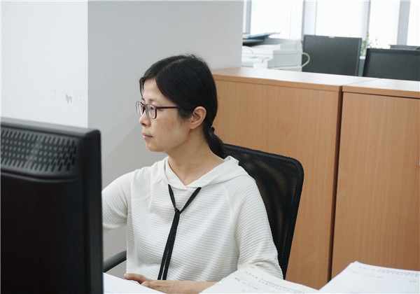 16257223918701858LmP.jpg 謝紅兵-03_副本.jpg