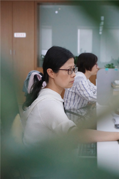 16257224102051188KR5.jpg 謝紅兵-02.jpg